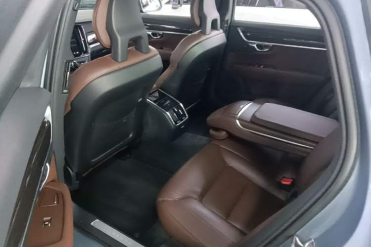 Used Volvo S90 2017 T5 Zhiyuan Edition Left Rear Seat