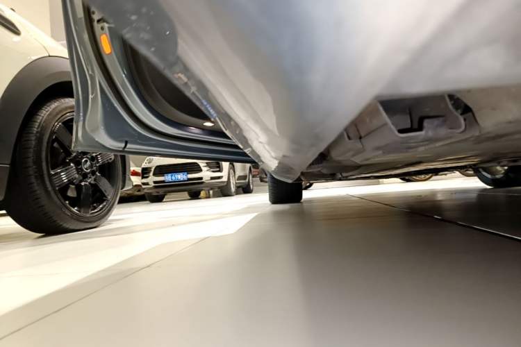 Used Volvo S90 2017 T4 Zhiyuan Edition Left Side Sill