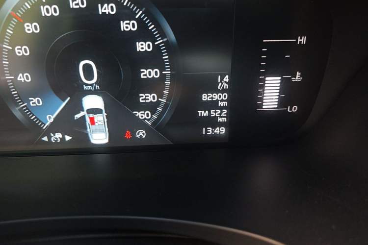 Used Volvo S90 2017 T4 Zhiyuan Edition Odometer Close Up