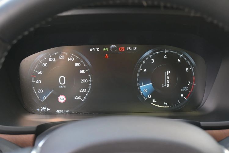 Used Volvo S90 2017 T5 Prestige Edition Odometer Close Up