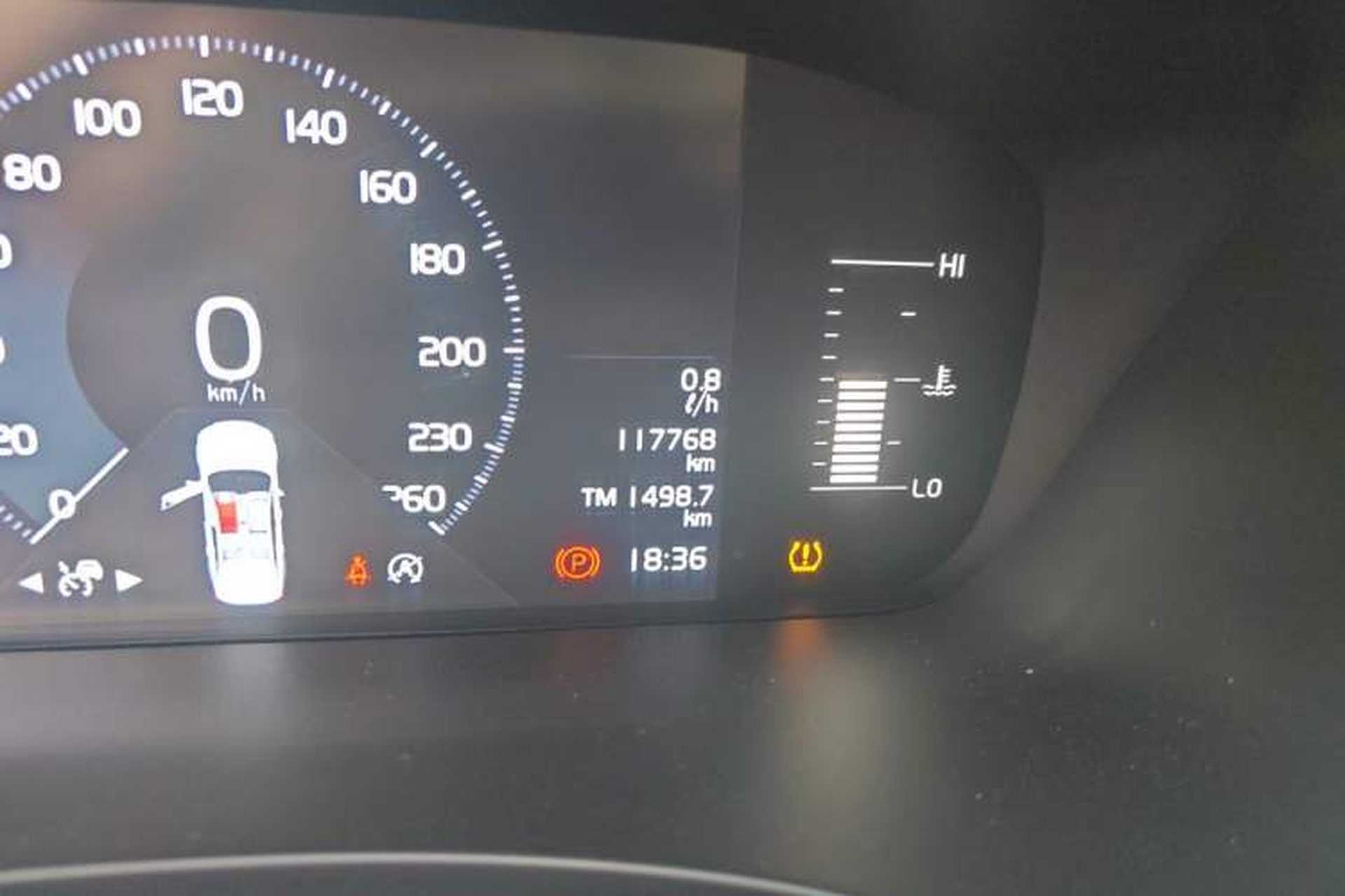 Used Volvo S90 2017 T4 Zhiyi Edition Odometer Close Up