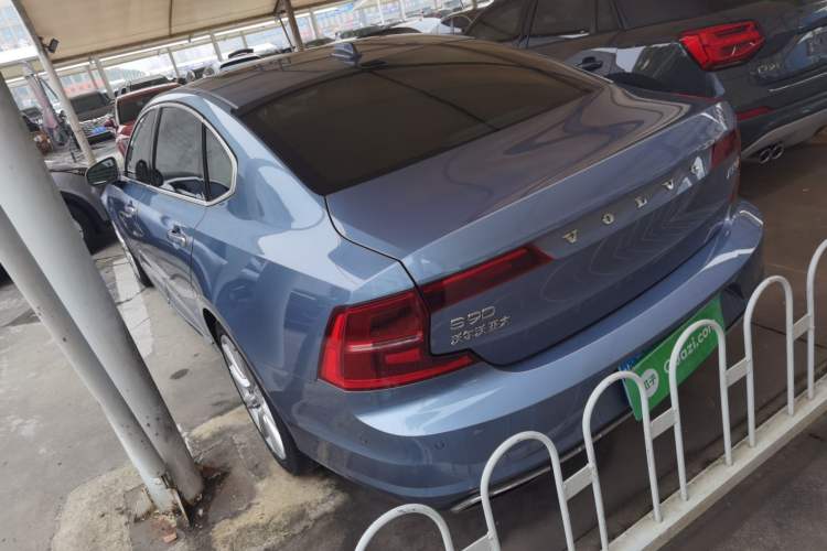 Used Volvo S90 2017 T5 Smart Luxury Edition Rear Left 45 Deg