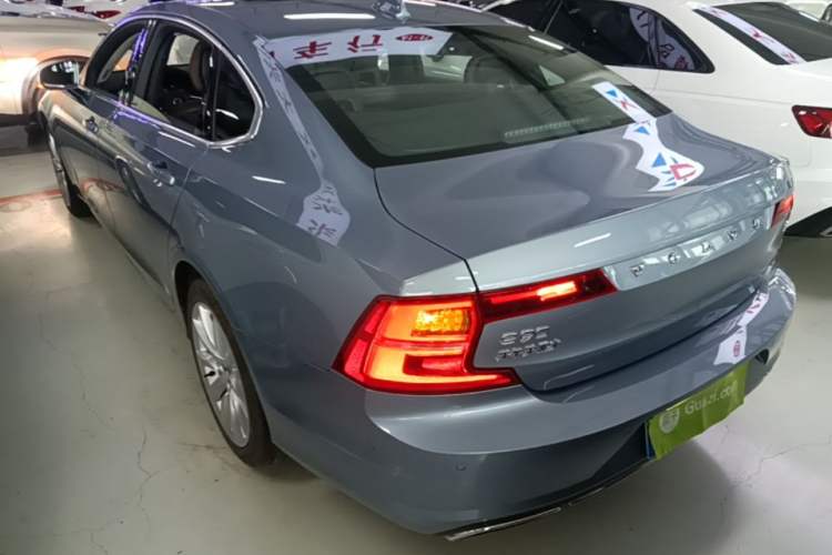 Used Volvo S90 2017 T5 Zhiyuan Edition Rear Left 45 Deg