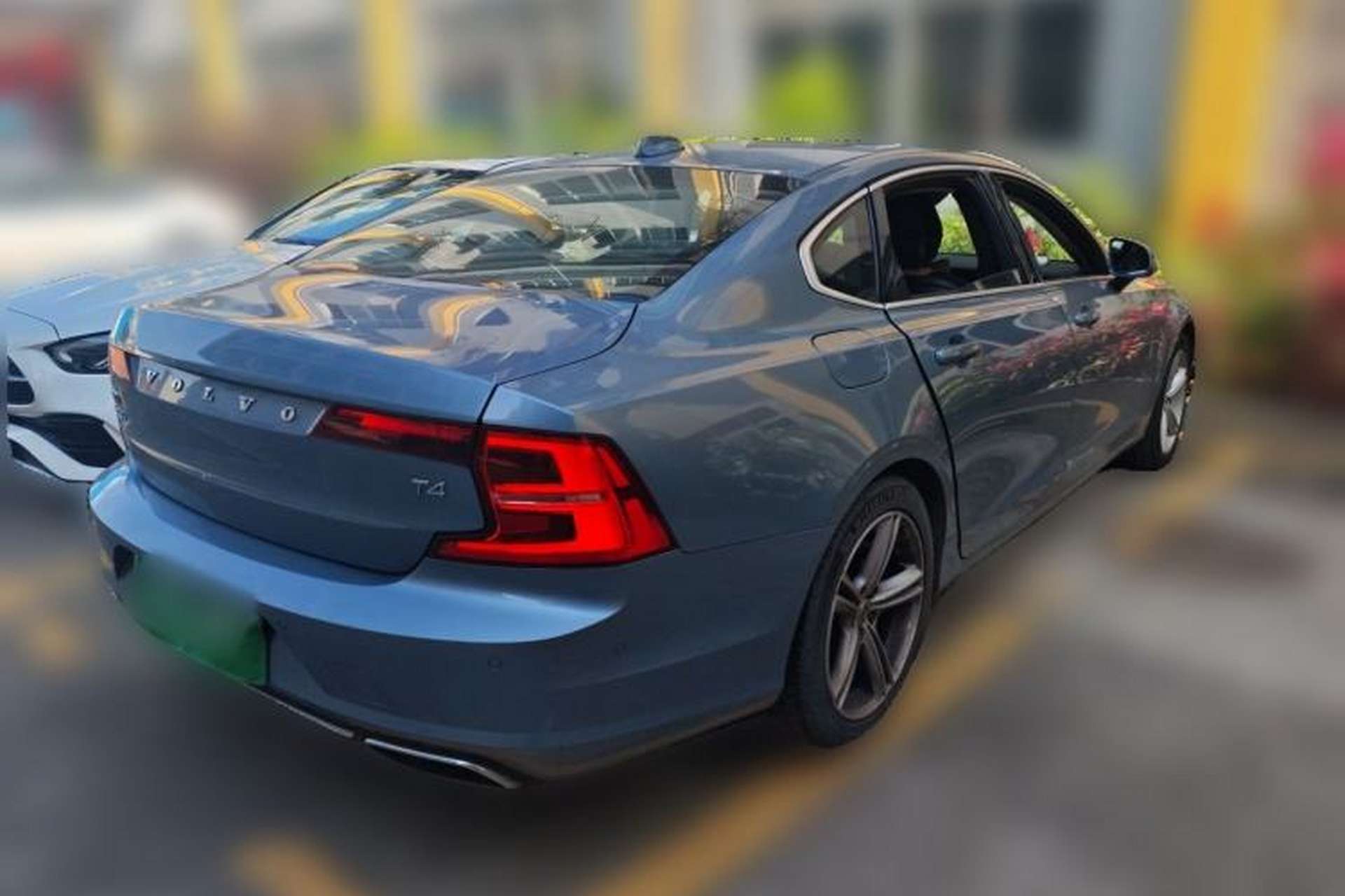 Used Volvo S90 2017 T4 Zhiyuan Edition Rear Right 45 Deg