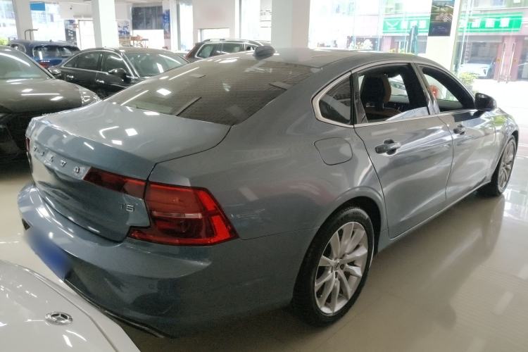 Used Volvo S90 2017 T5 Zhiyuan Edition Rear Right 45 Deg