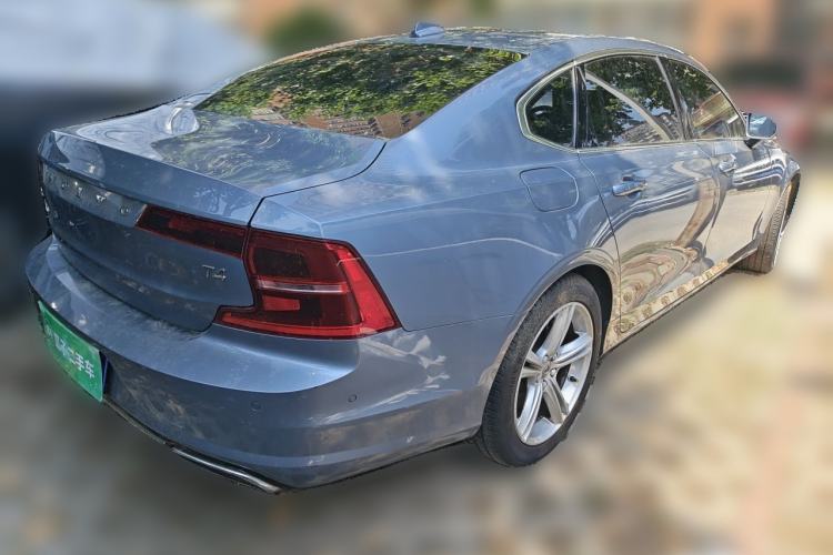 Used Volvo S90 2017 T4 Zhiyuan Edition Rear Right 45 Deg