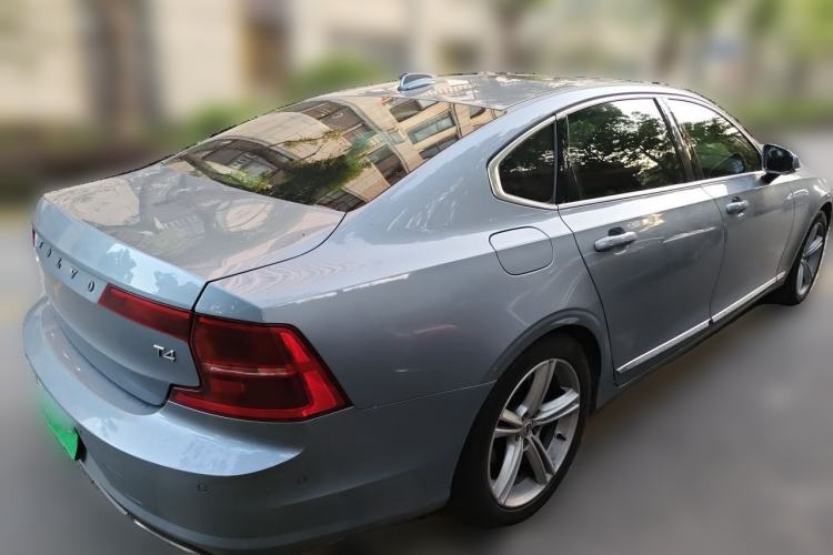 Used Volvo S90 2017 T4 Zhiyuan Edition Rear Right 45 Deg