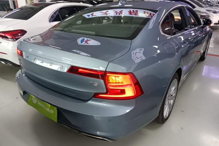 Used Volvo S90 2017 T5 Zhiyuan Edition Rear Right 45 Deg