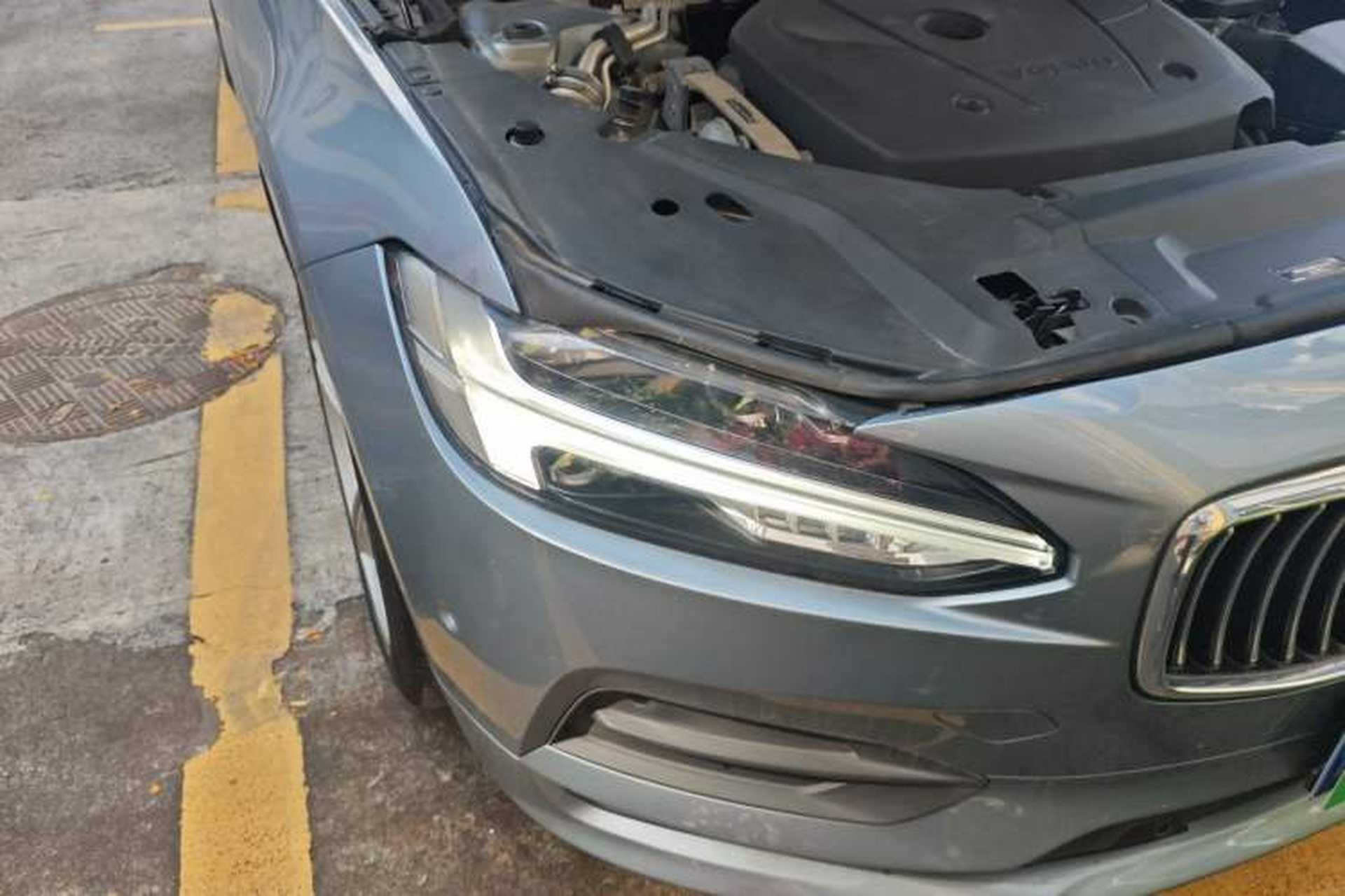 Used Volvo S90 2017 T4 Zhiyuan Edition Right Front Headlight