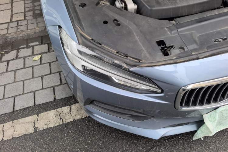 Used Volvo S90 2017 T4 Zhiyuan Edition Right Front Headlight