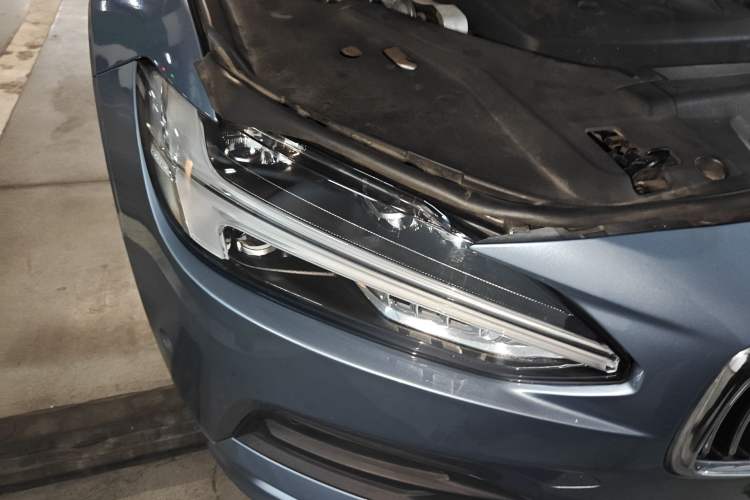 Used Volvo S90 2017 T5 Zhiyuan Edition Right Front Headlight