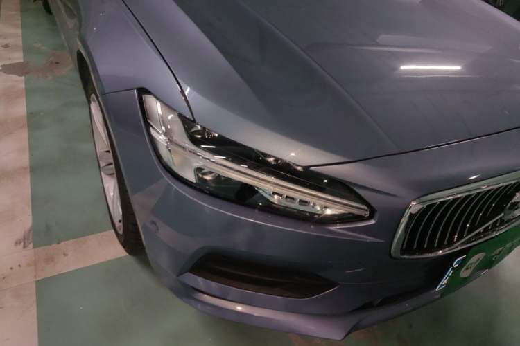 Used Volvo S90 2017 T4 Zhiyuan Edition Right Front Headlight