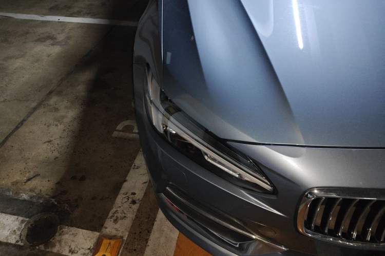 Used Volvo S90 2017 T5 Smart Luxury Edition Right Front Headlight