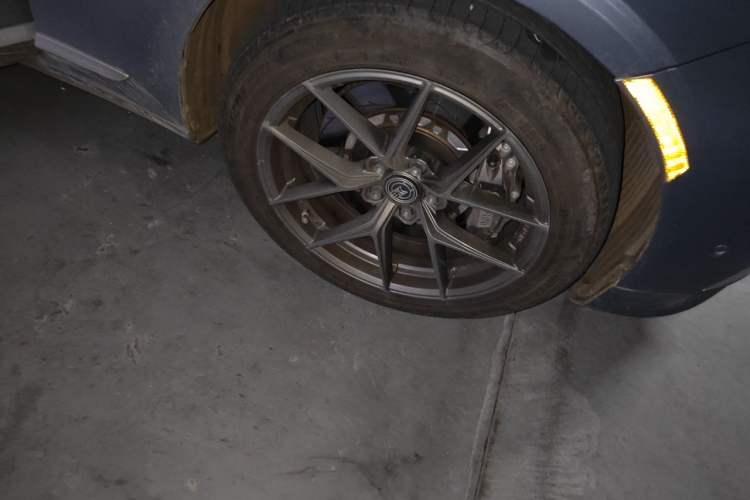Used Volvo S90 2017 T5 Zhiyuan Edition Right Front Wheel Hub
