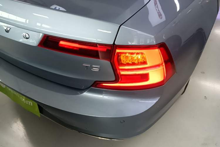 Used Volvo S90 2017 T5 Zhiyuan Edition Right Rear Taillight