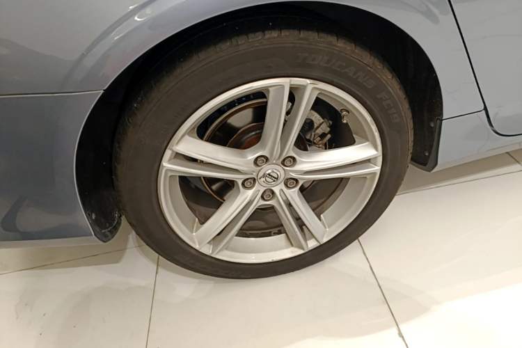Used Volvo S90 2017 T4 Zhiyuan Edition Right Rear Wheel Hub