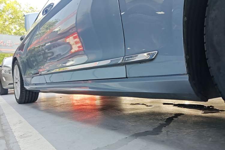 Used Volvo S90 2017 T5 Smart Luxury Edition Right Side Sill