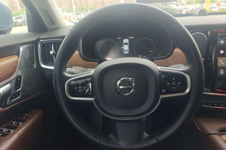 Used Volvo S90 2017 T5 Prestige Edition Steering Wheel