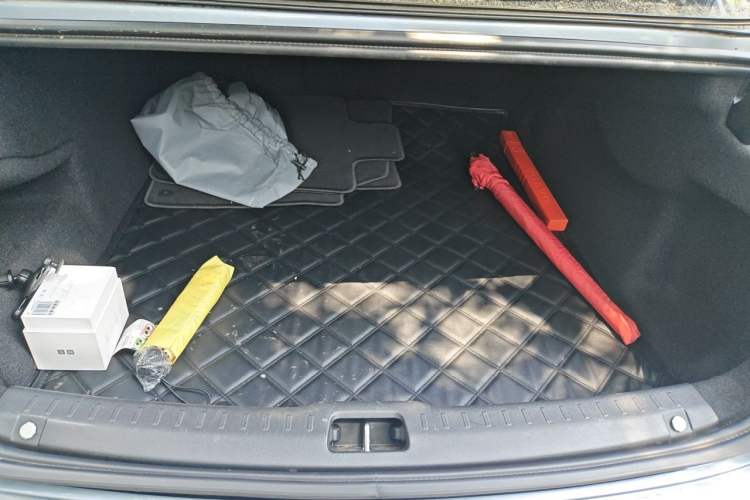 Used Volvo S90 2017 T4 Zhiyuan Edition Trunk