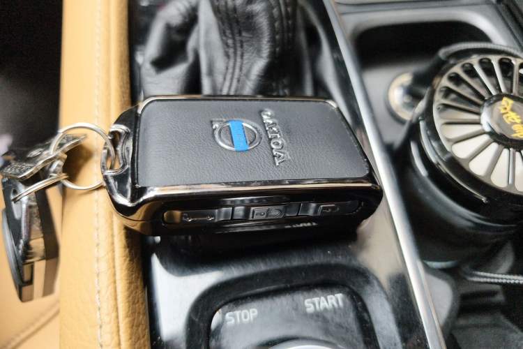 Used Volvo S90 2017 T4 Zhiyuan Edition Vehicle Key