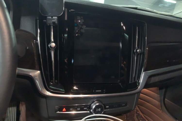 Used Volvo S90 2017 T4 Zhiyuan Edition Audio And AC Panel