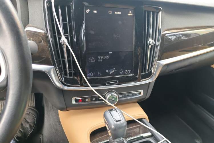 Used Volvo S90 2017 T4 Zhiyuan Edition Audio And AC Panel