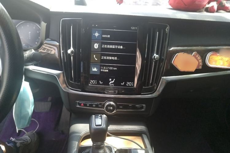 Used Volvo S90 2017 T5 Smart Luxury Edition Audio And AC Panel