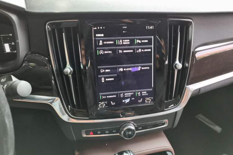 Used Volvo S90 2017 T4 Zhiyuan Edition Audio And AC Panel