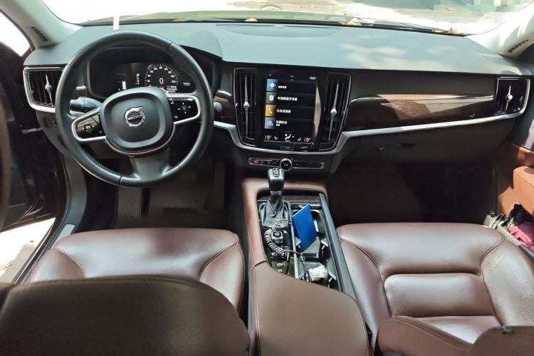 Used Volvo S90 2017 T4 Zhiyuan Edition Center Console
