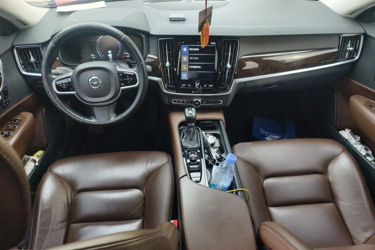 Used Volvo S90 2017 T4 Zhiyuan Edition Center Console