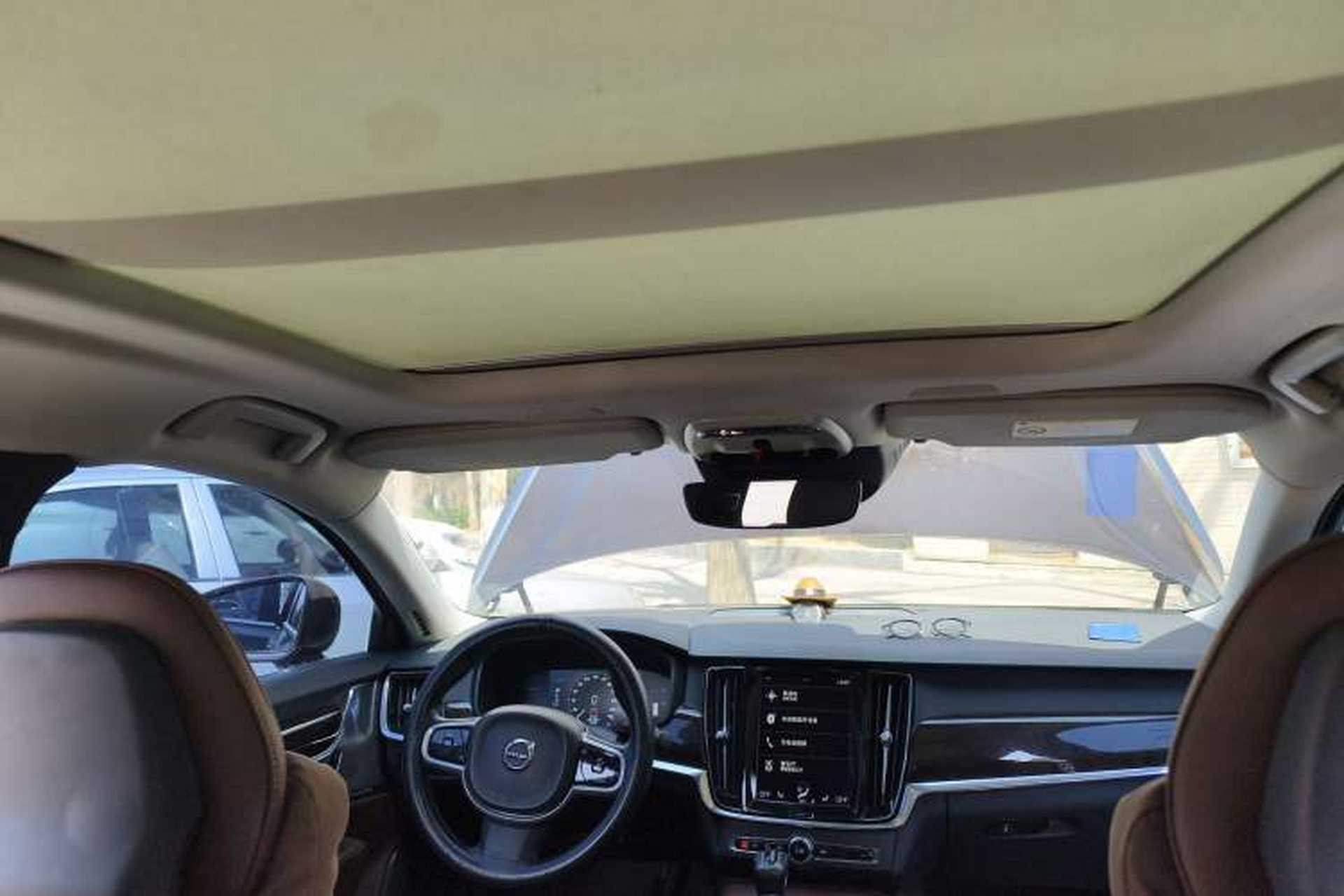 Used Volvo S90 2017 T5 Zhiyuan Edition Center Console