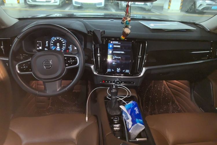 Used Volvo S90 2017 T4 Zhiyuan Edition Center Console