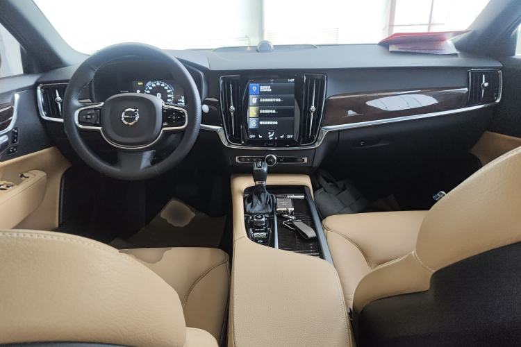 Used Volvo S90 2017 T4 Zhiyuan Edition Center Console