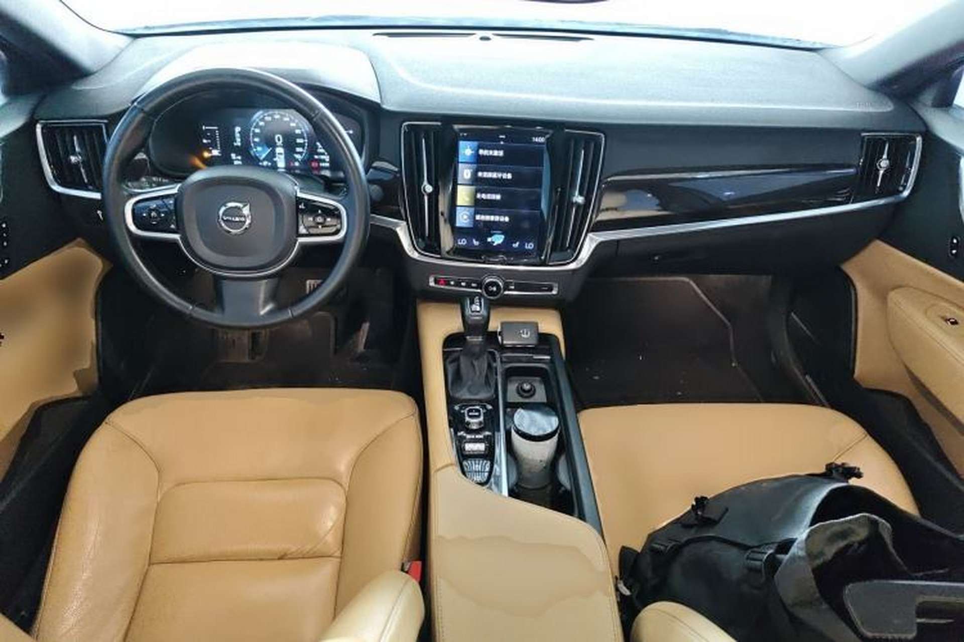 Used Volvo S90 2017 T4 Zhiyuan Edition Center Console