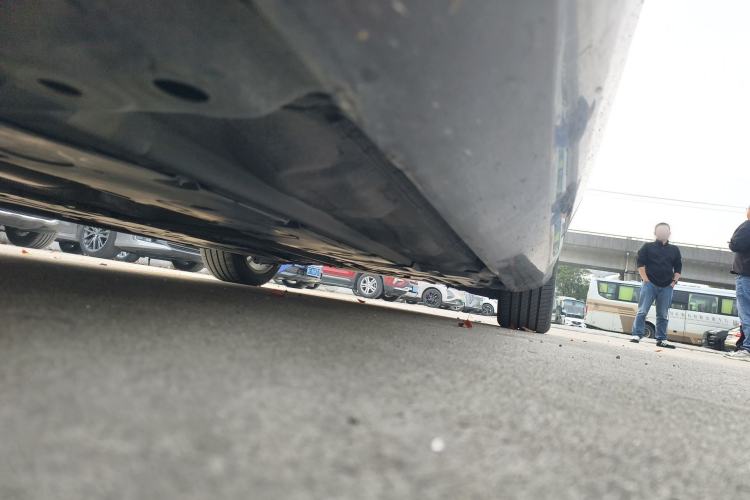 Used Volvo S90 2017 T4 Zhiyuan Edition Chassis Front Left