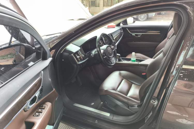 Used Volvo S90 2017 T4 Zhiyuan Edition Driver Seat