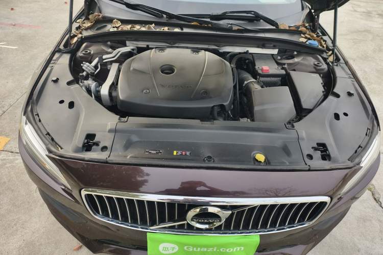 Used Volvo S90 2017 T4 Zhiyuan Edition Engine Bay