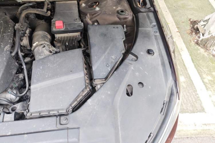 Used Volvo S90 2017 T5 Smart Luxury Edition Engine Bay Left