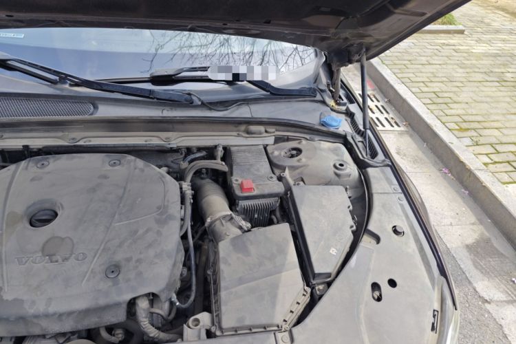 Used Volvo S90 2017 T5 Prestige Edition Engine Bay Left