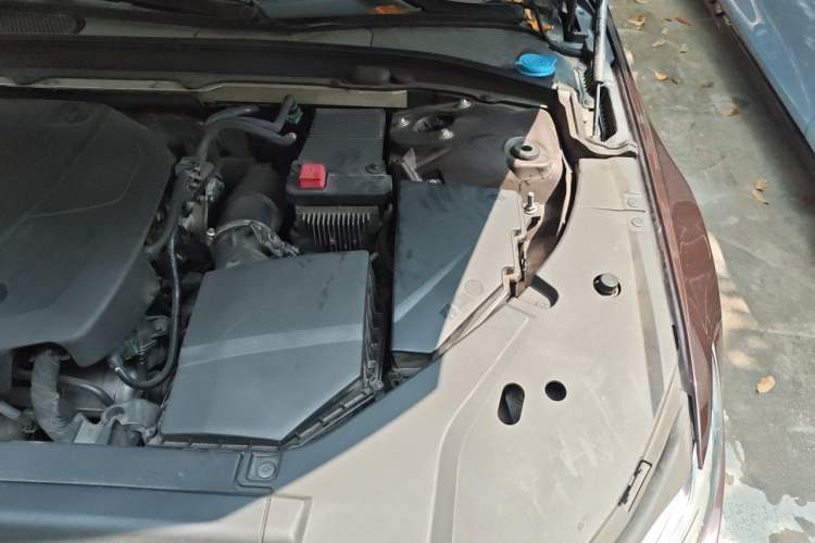 Used Volvo S90 2017 T4 Zhiyuan Edition Engine Bay Left