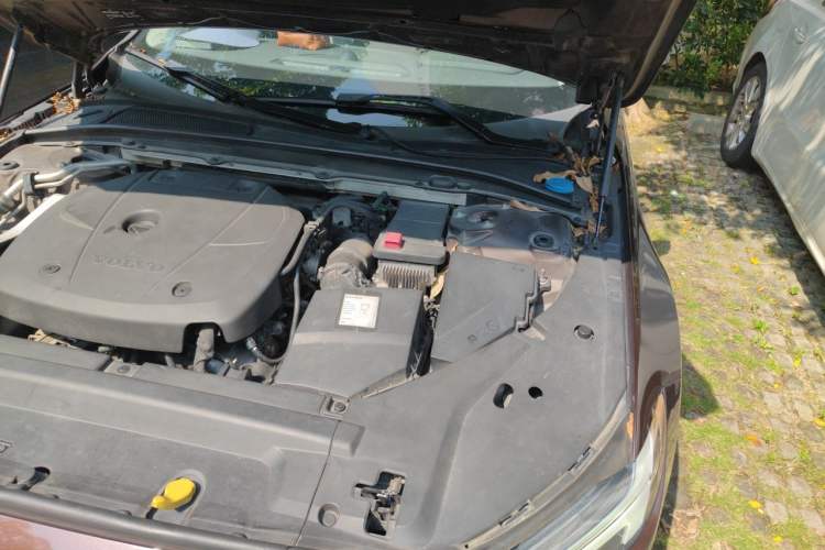 Used Volvo S90 2017 T4 Zhiyuan Edition Engine Bay Left