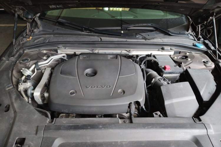 Used Volvo S90 2017 T4 Zhiyi Edition Engine Bay
