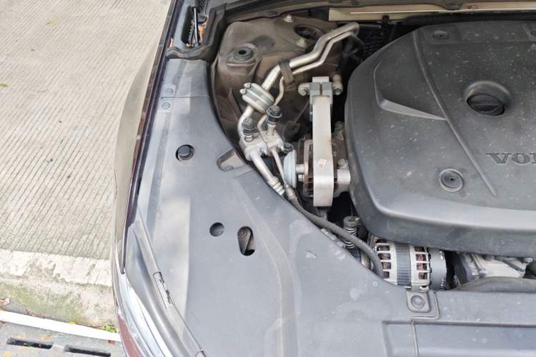 Used Volvo S90 2017 T5 Smart Luxury Edition Engine Bay Right