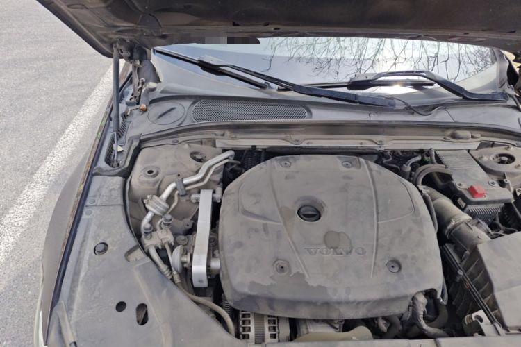Used Volvo S90 2017 T5 Prestige Edition Engine Bay Right