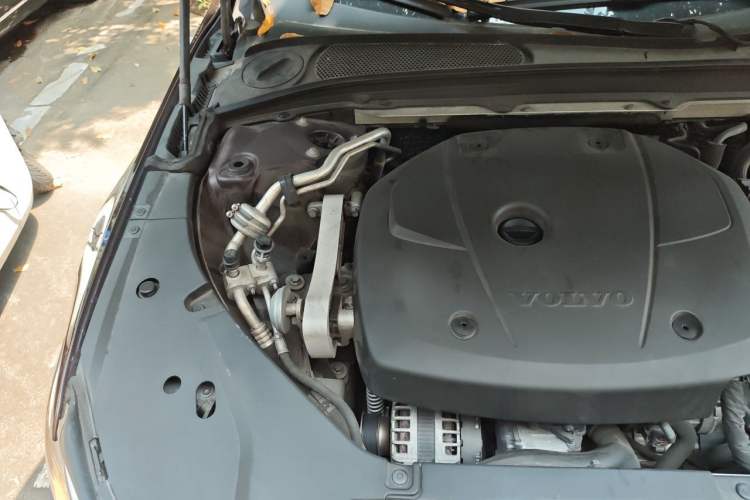 Used Volvo S90 2017 T4 Zhiyuan Edition Engine Bay Right