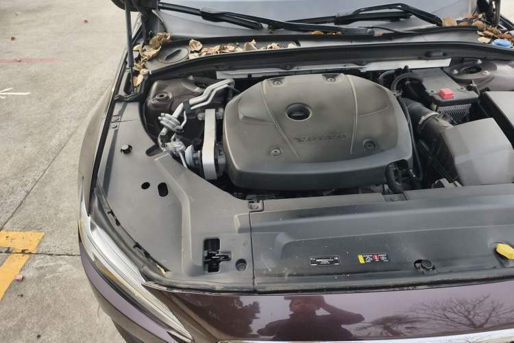 Used Volvo S90 2017 T4 Zhiyuan Edition Engine Bay Right