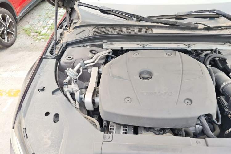 Used Volvo S90 2017 T4 Zhiyuan Edition Engine Bay Right