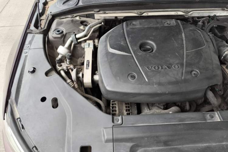 Used Volvo S90 2017 T4 Zhiyuan Edition Engine Bay Right