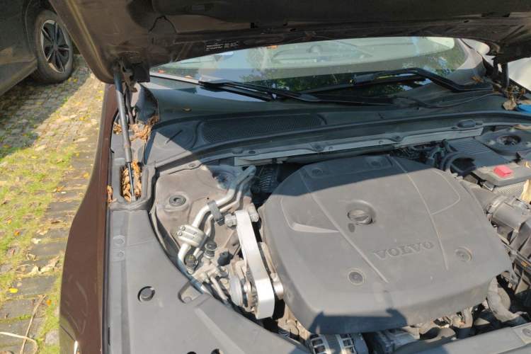 Used Volvo S90 2017 T4 Zhiyuan Edition Engine Bay Right