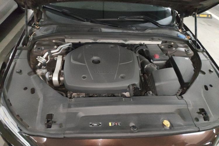 Used Volvo S90 2017 T4 Zhiyi Edition Engine Bay